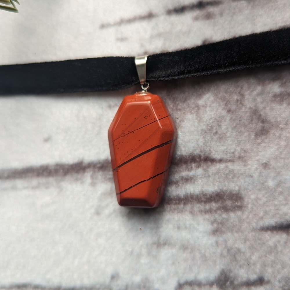 🖤 Red Jasper Coffin Stone Choker